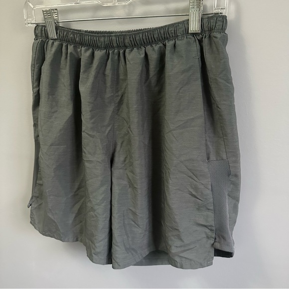 Nike Athletic Shorts in Forest Green Medium | Drawstring Loose Fit Back Pocket - Picture 2 of 13
